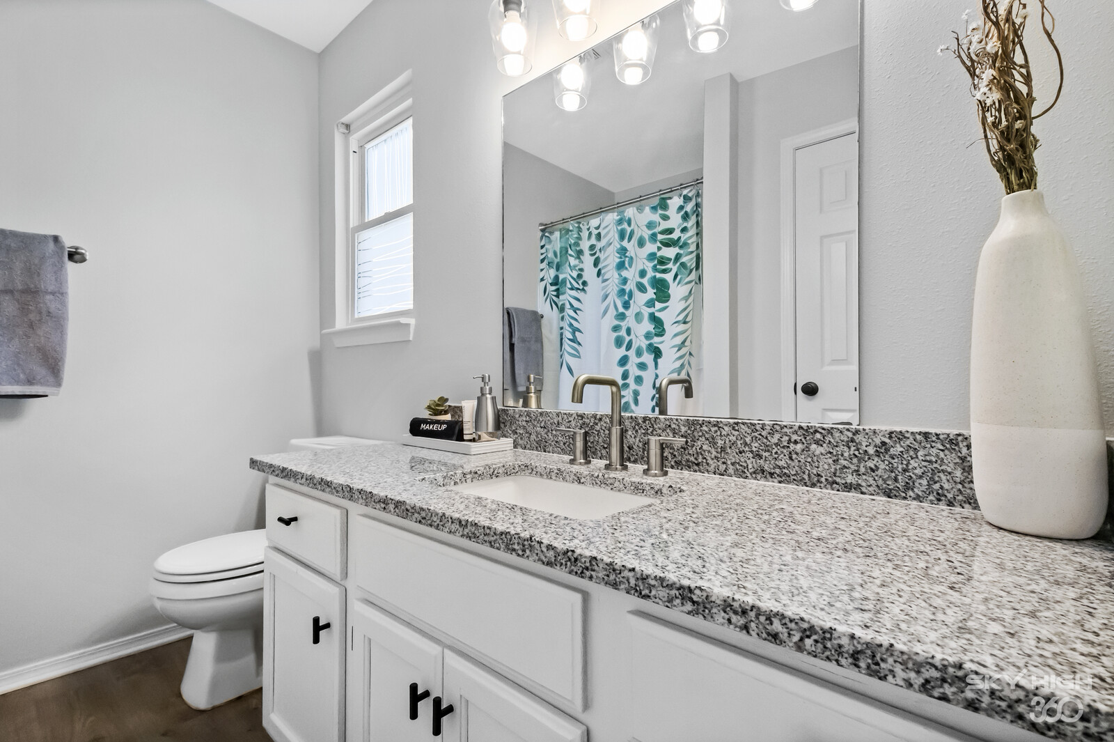 Clean house image 3